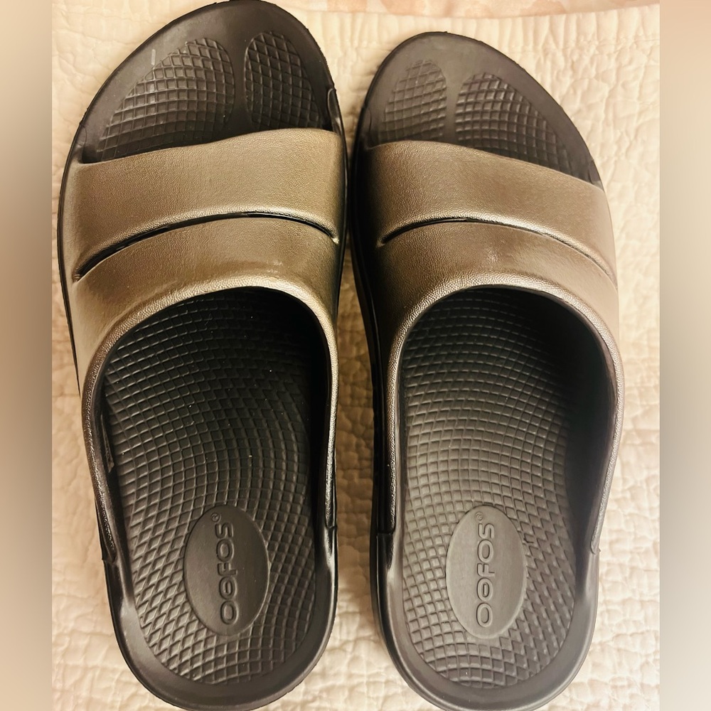 Oofos Ooahh Slide Sandal Latte